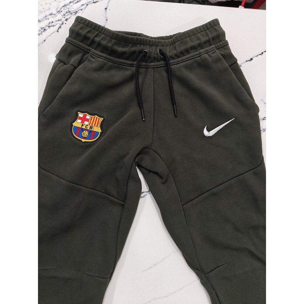 Nike Tech Fc Barcelona Size Small Kids Mint Condition 8-10 Years Old Green Olive